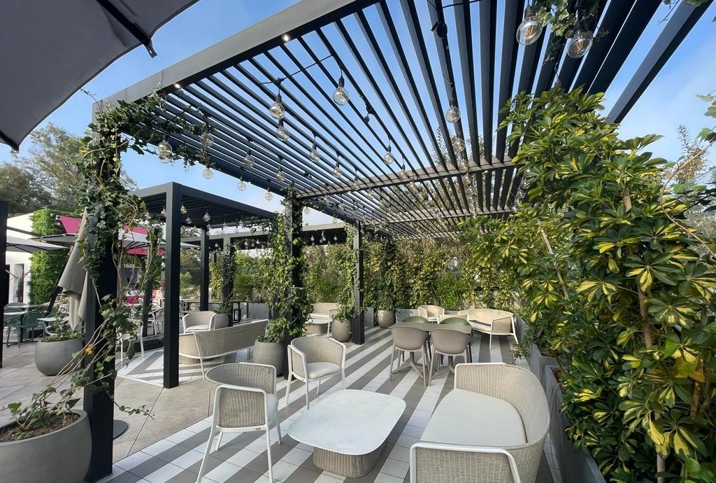 Galerie Pergola SUNWAY à lames fixes